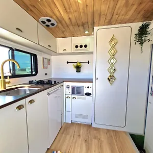  Camping Camper Estatico Solo Para Alojar En El Frente Del Mar España